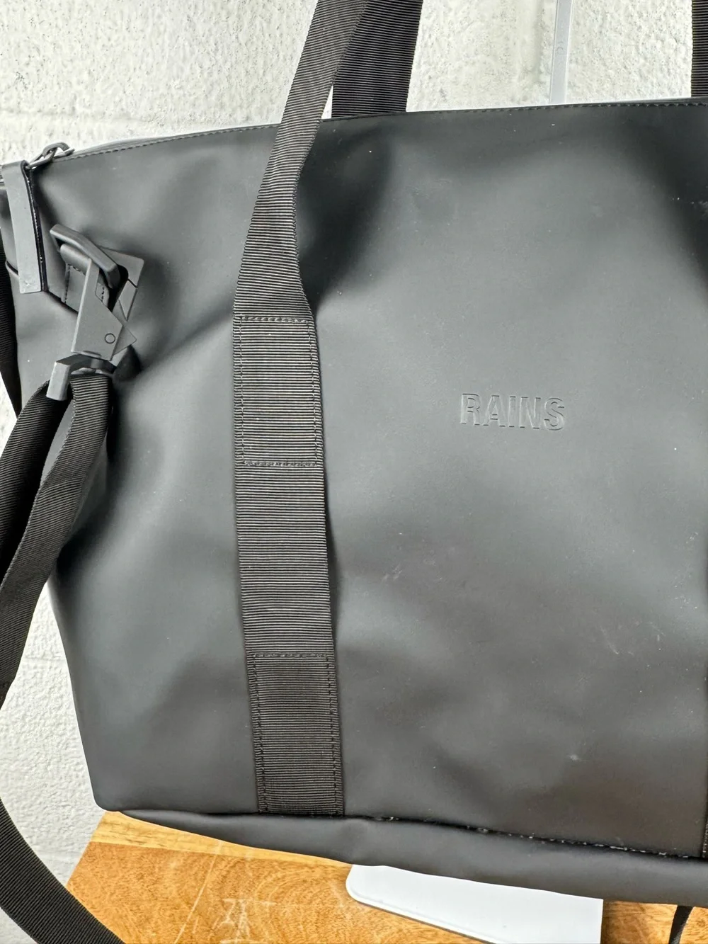 RAINS Black Waterproof Weekend Duffle Bag Shoulder Travel Gym Tote